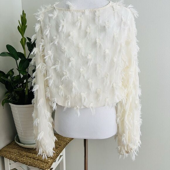 Gorgeous White Swiss Dot Soft Flowy Cropped Billowy Blouse Cottagecore ~ Medium - Picture 7 of 9